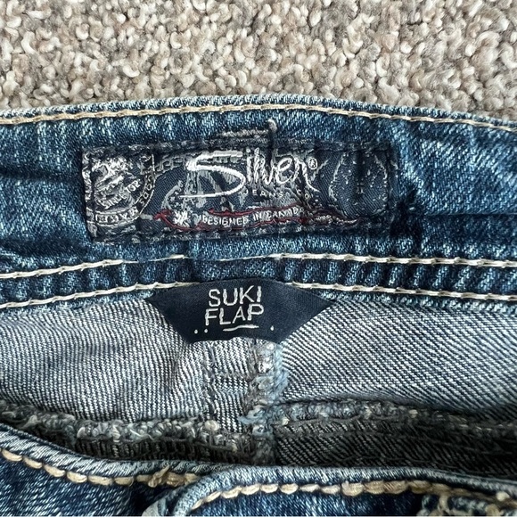 Silver Jeans Suki Flap Bootcut Medium Wash Distressed Faded Embellished, Size 26 - Picture 5 of 11